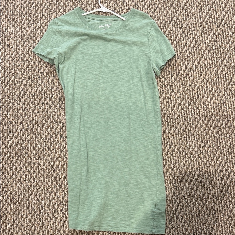 Universal Thread Green T-Shirt Dress